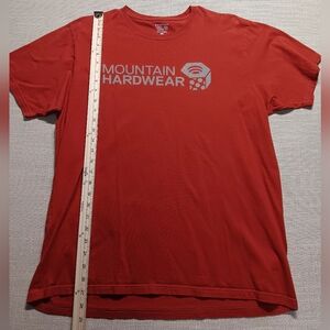 Mountain Hardwear T-shirt, Large, Red, Great condition
